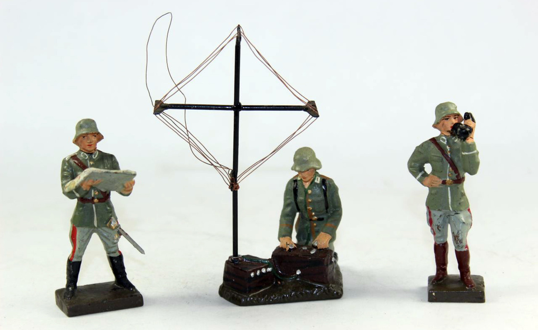 Military Figures - We stock heirloom toy soldiers and