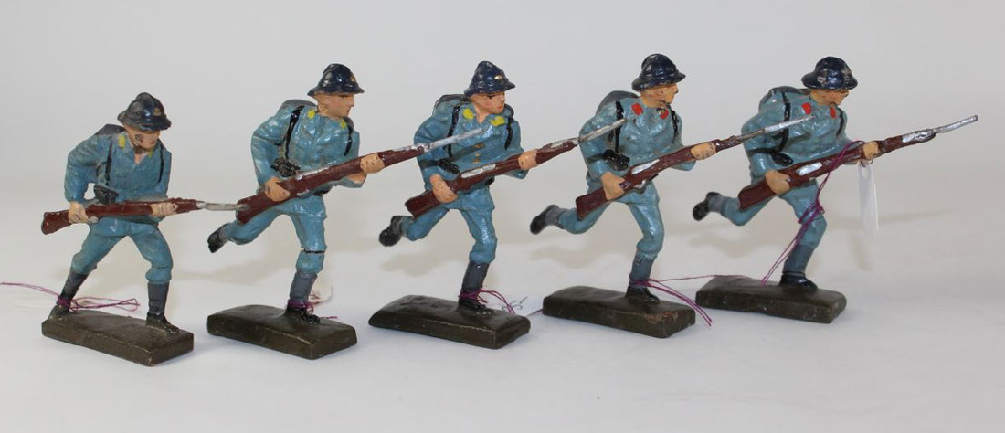 Military Figures - We stock heirloom toy soldiers and