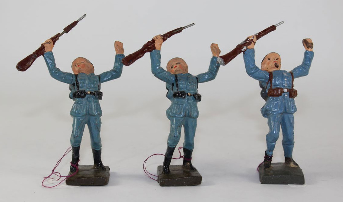 Military Figures - We stock heirloom toy soldiers and